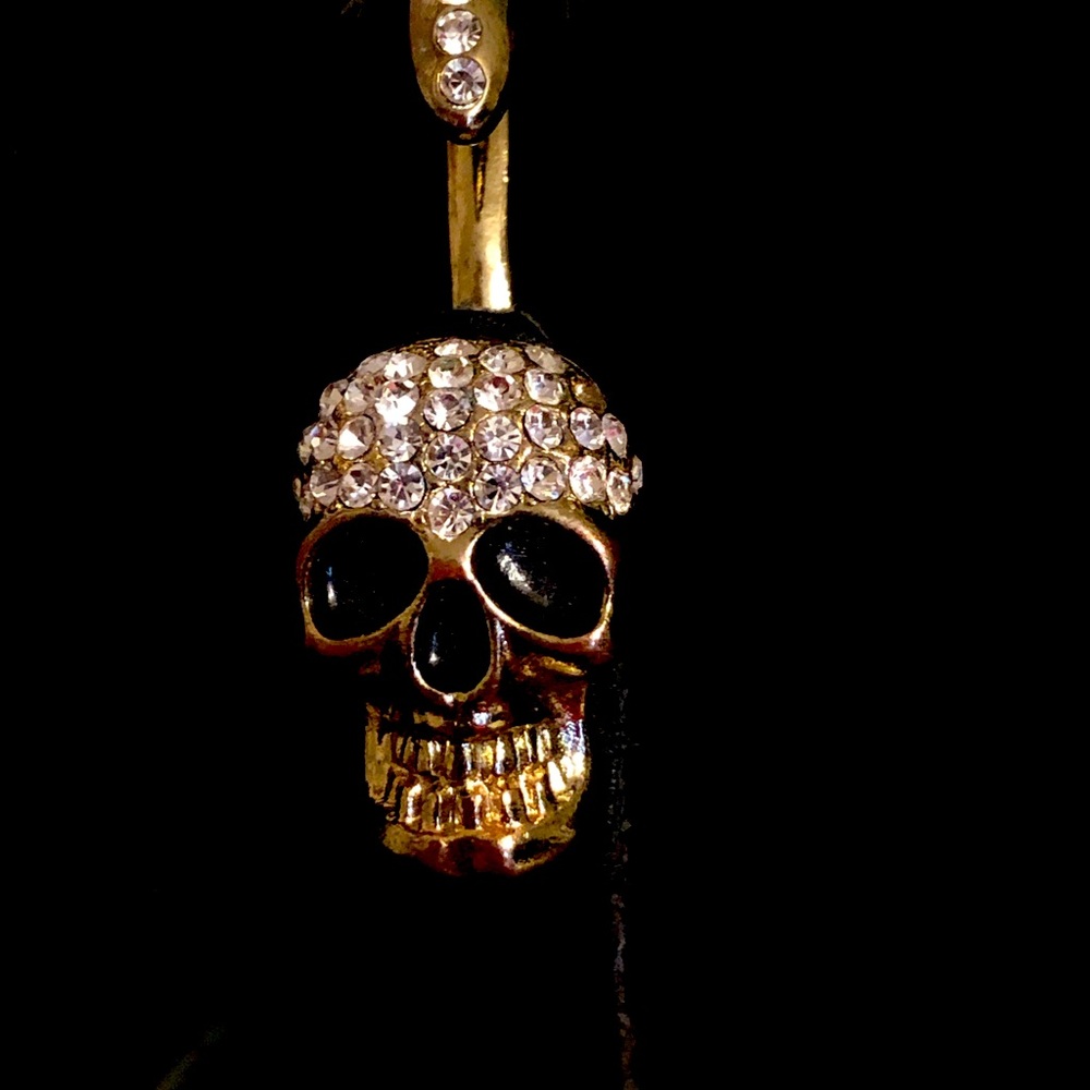 😃Gold Tone Skull & Crystal Leather Bracelet